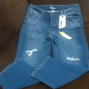 Time and Tru size 16 petite ripped jeans